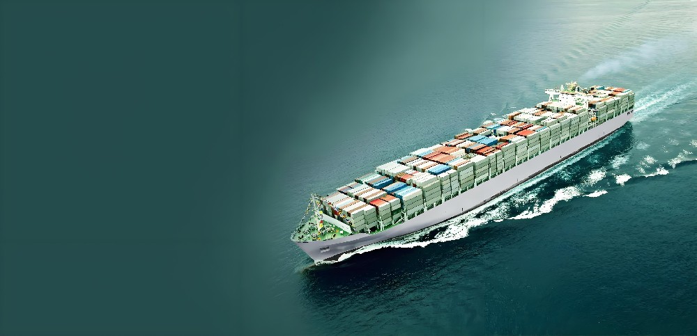 The global consolidated shipping market remains sluggish, with freight rates continuing to decline. The industry is awaiting an opportunity for a rebound.