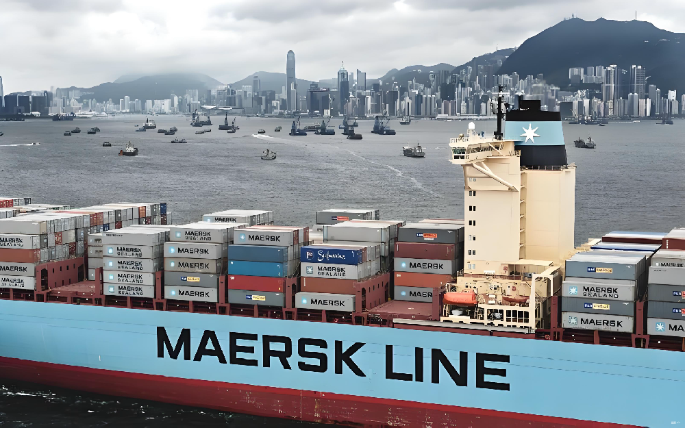 The three major liner shipping companies have successively re-flagged their container vessels to the Indian flag.