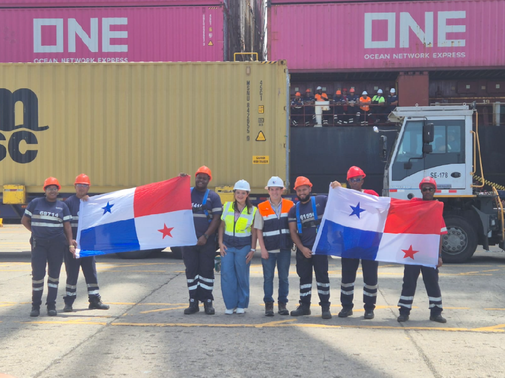 The handover of Panama Canal port operations has commenced, with APMT and TiL taking over two major hub ports.
