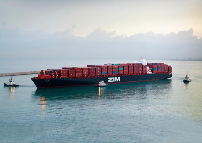 Is the strike at Zim resuming, and is Hapag-Lloyd's acquisition stalled by the union?